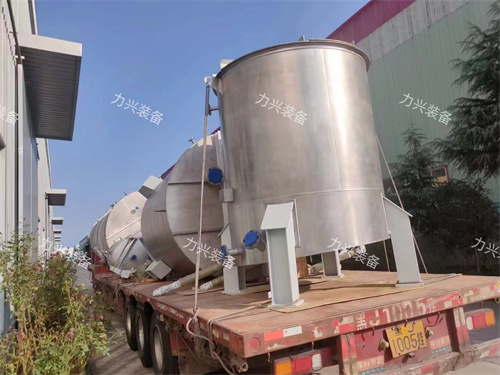 两车共15台钛压力容器设备发货